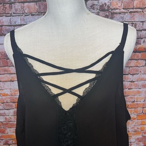 Torrid Strappy Lace Cami - Picture 3 of 7